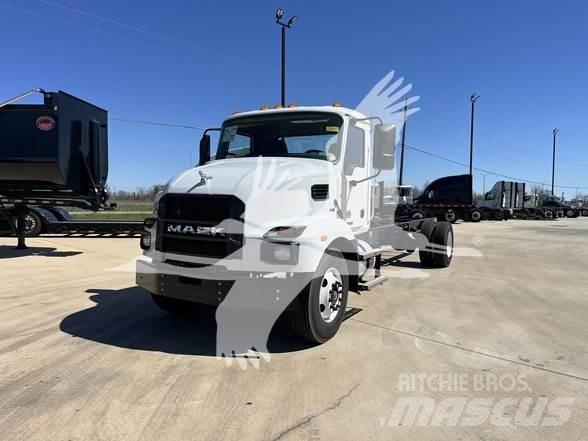 Mack MD6 Шасі з кабіною