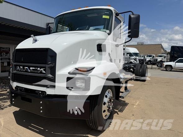 Mack MD6 Шасі з кабіною