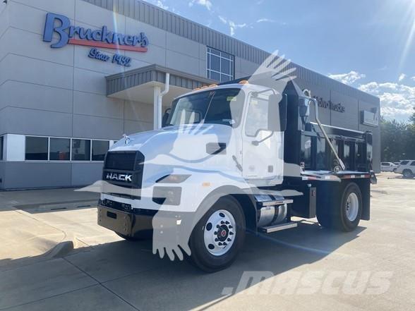 Mack MD6 Самоскиди
