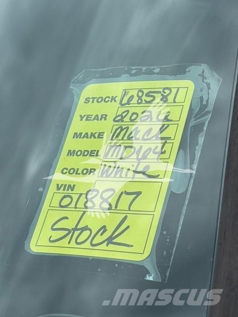 Mack MD6 Самоскиди