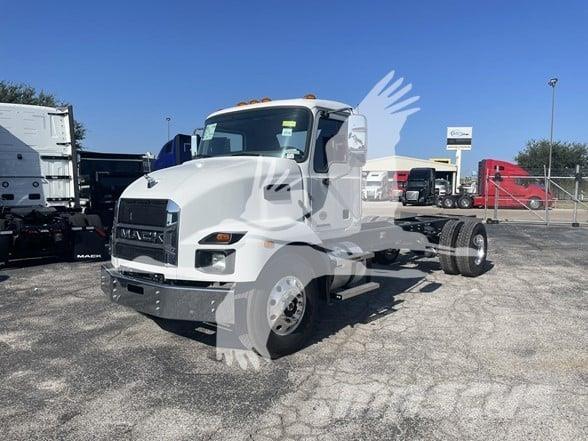 Mack MD6 Шасі з кабіною