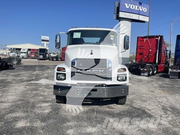 Mack MD6 Шасі з кабіною