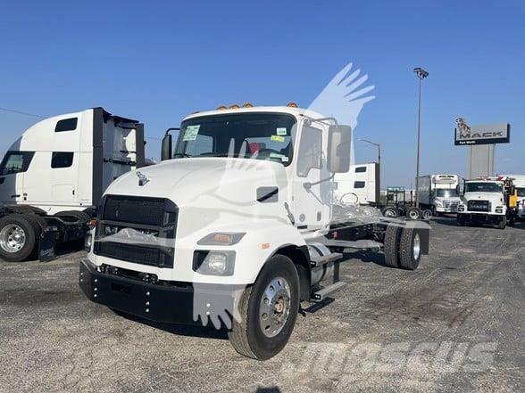 Mack MD6 Шасі з кабіною