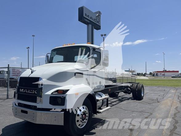 Mack MD6 Шасі з кабіною