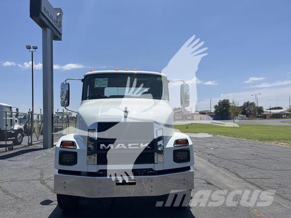 Mack MD6 Шасі з кабіною