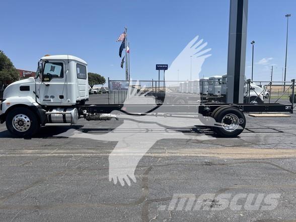 Mack MD6 Шасі з кабіною