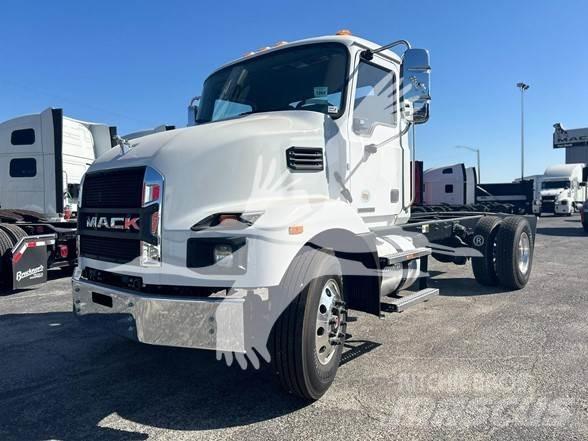 Mack MD7 Шасі з кабіною