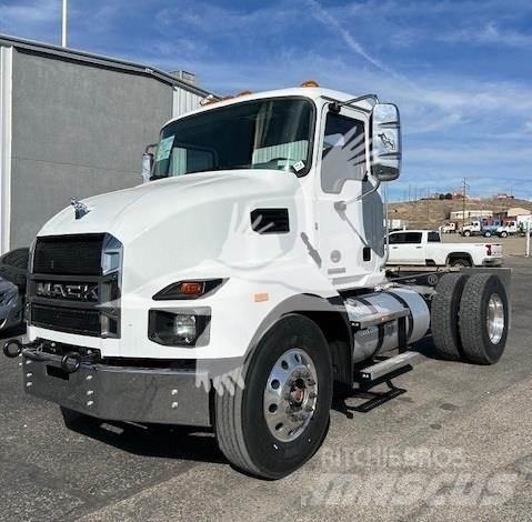 Mack MD7 Шасі з кабіною