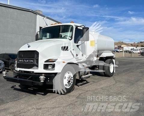 Mack MD7 Вантажівки-цистерни