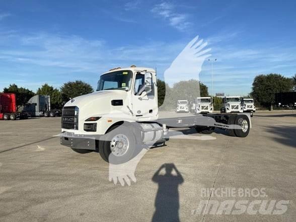 Mack MD7 Шасі з кабіною
