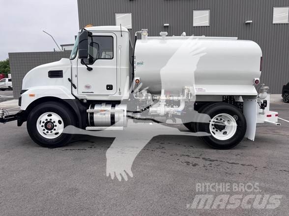 Mack MD7 Вантажівки-цистерни