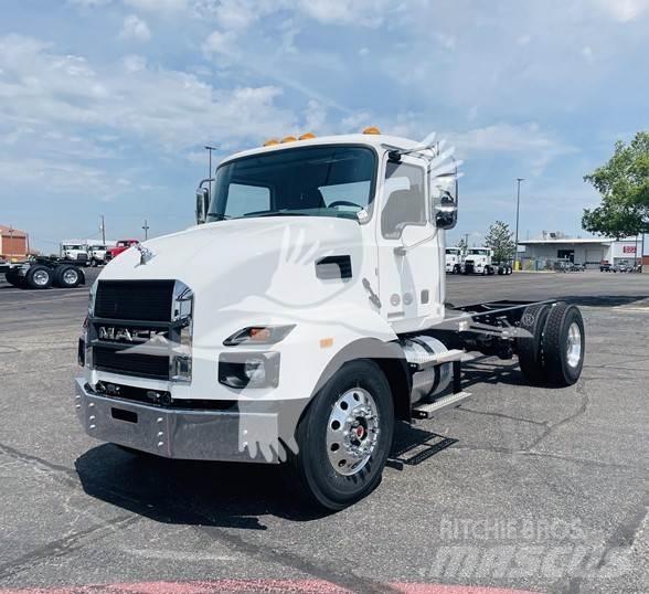 Mack MD7 Шасі з кабіною