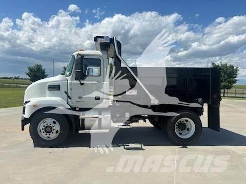 Mack MD7 Самоскиди