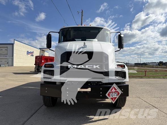 Mack MD7 Будтехніка - Інші