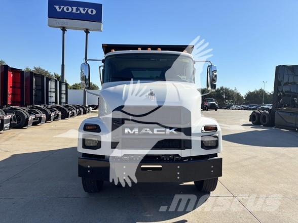 Mack MD7 Самоскиди