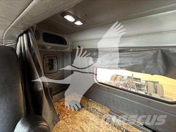 Peterbilt 389 Тягачі