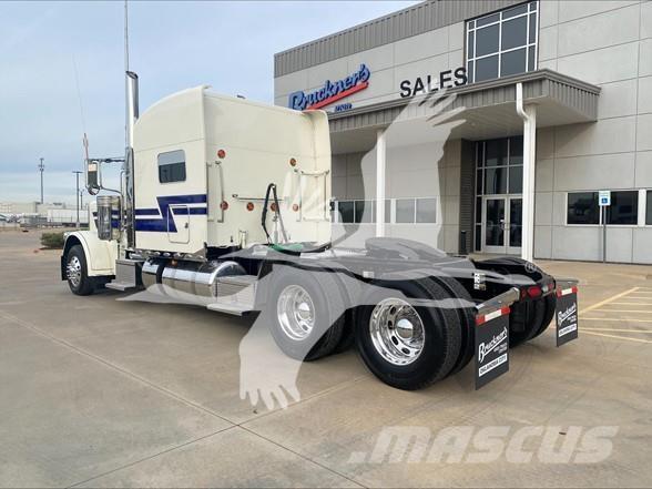 Peterbilt 389 Тягачі