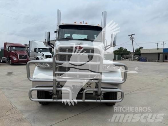 Peterbilt 567 Тягачі