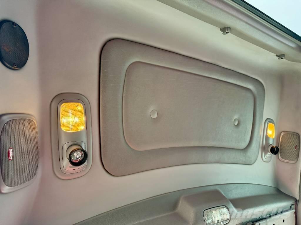 Peterbilt 367 Тягачі