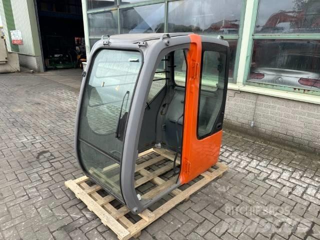 Hitachi ZX 70 Гусеничні екскаватори
