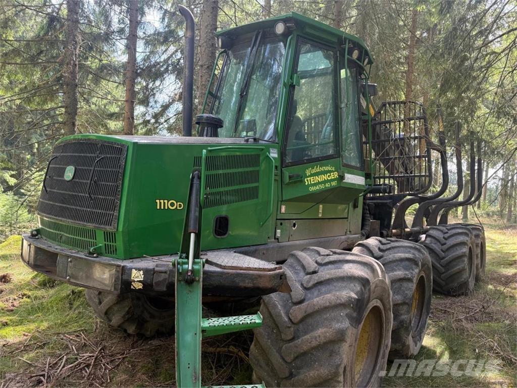 John Deere 1110 D Форвардери