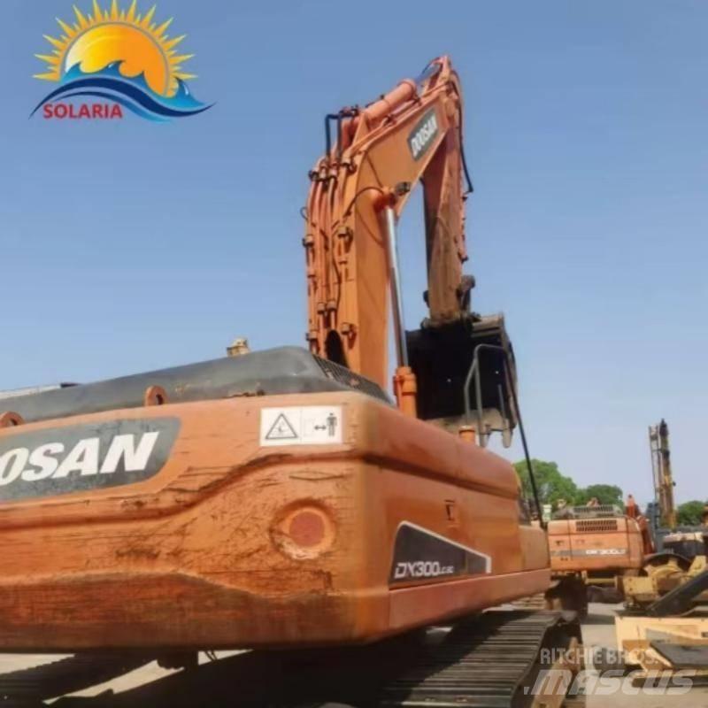 Doosan DX 300 Гусеничні екскаватори