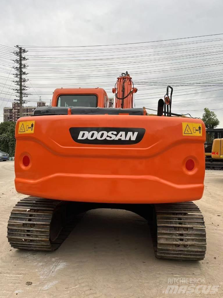 Doosan DX 140 Гусеничні екскаватори