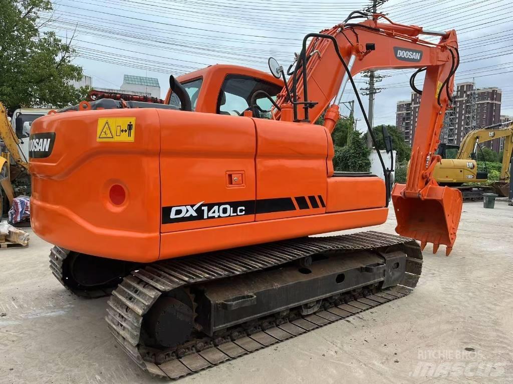 Doosan DX 140 Гусеничні екскаватори