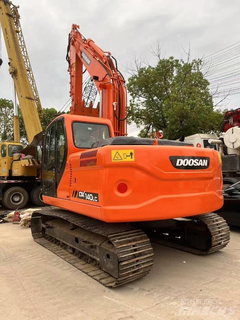 Doosan DX 140 Гусеничні екскаватори