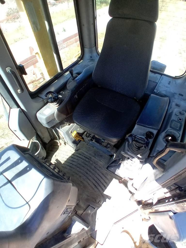 Komatsu D 61 EX-15 Гусеничні бульдозери