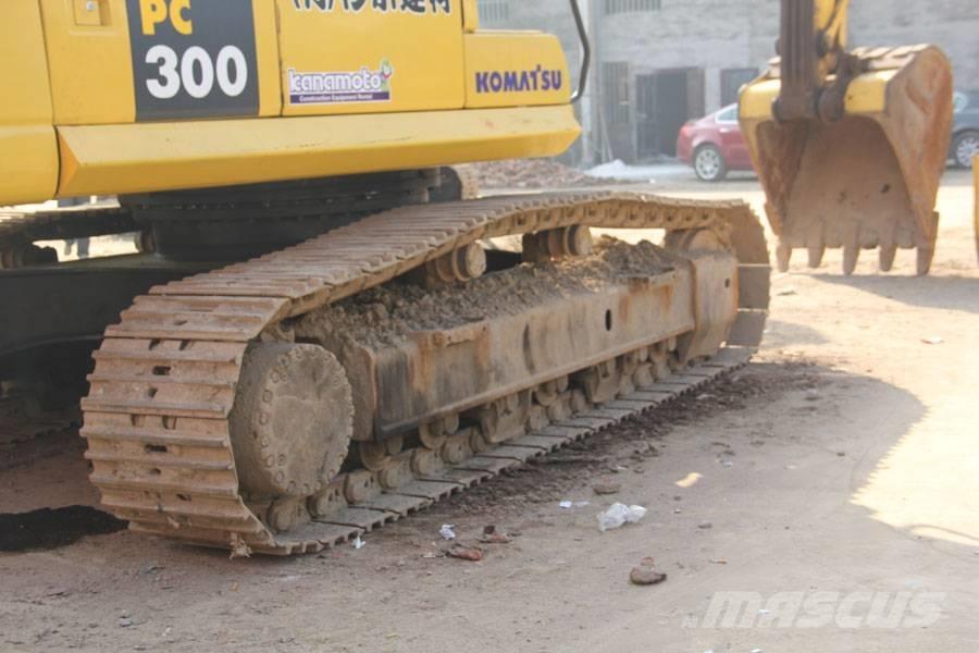 Komatsu PC 300-7 Гусеничні екскаватори