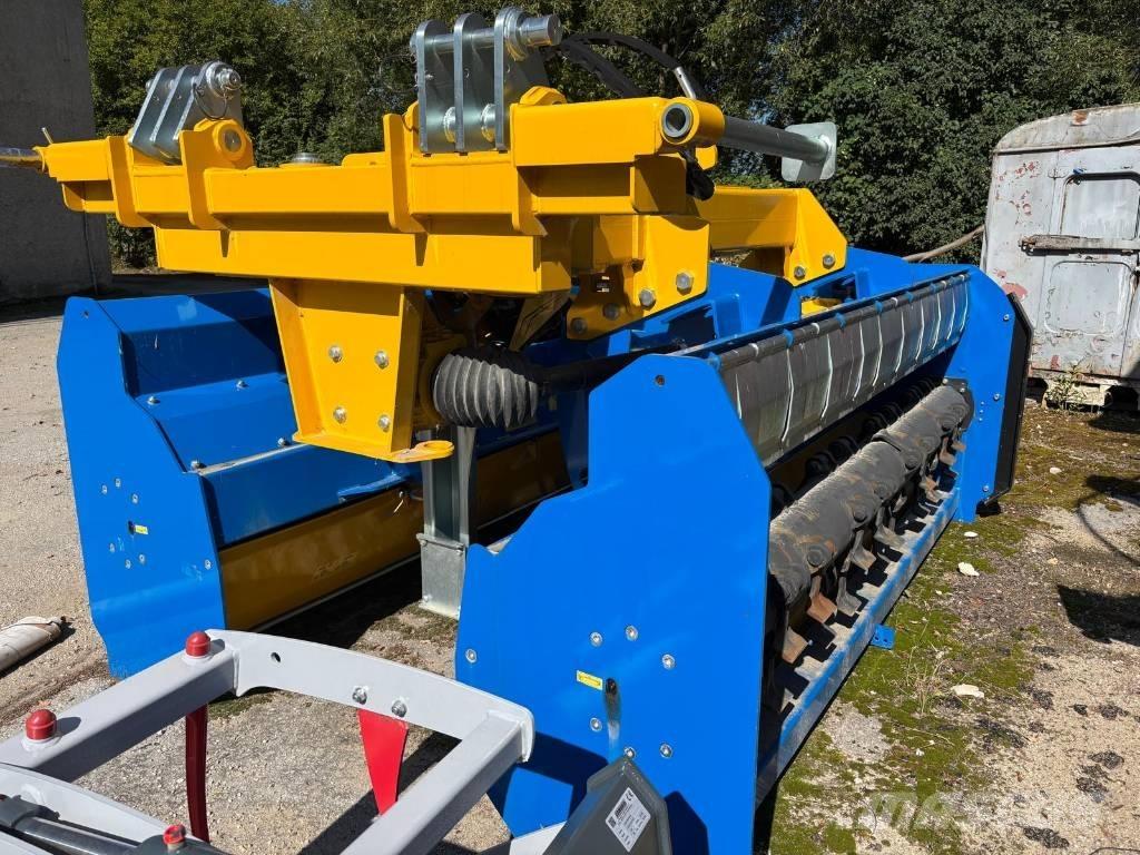 Zanon ZTS TWIN 620 Газонні і лукові косилки