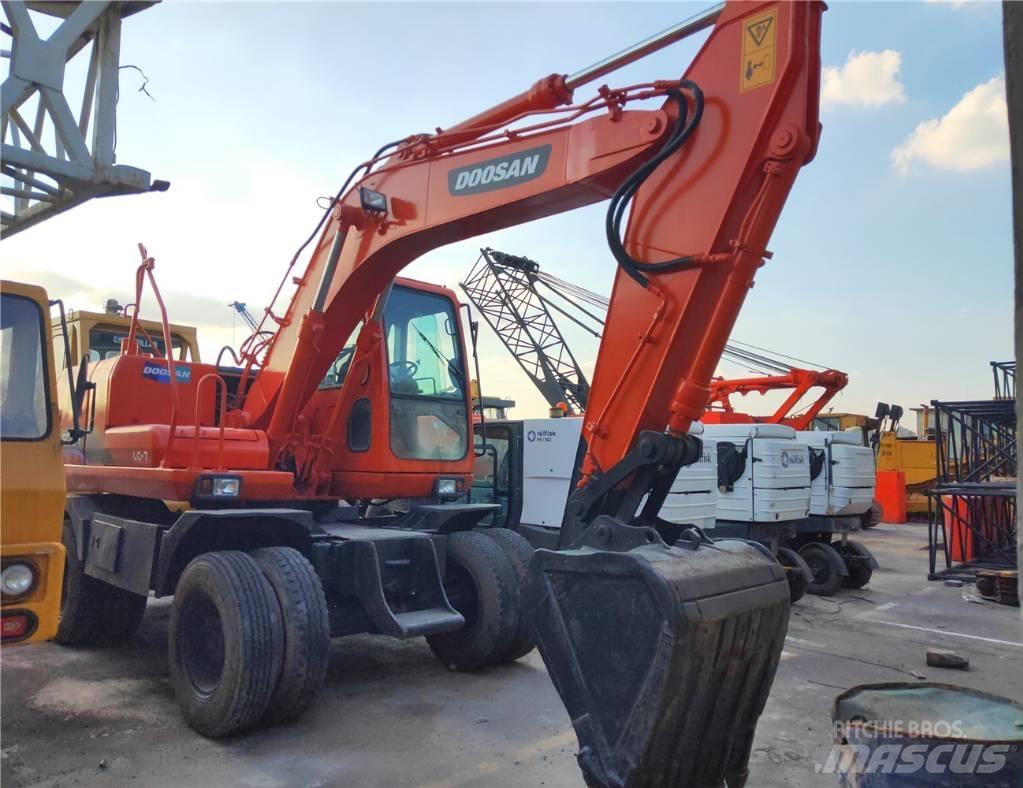 Doosan DH150W Колісні екскаватори