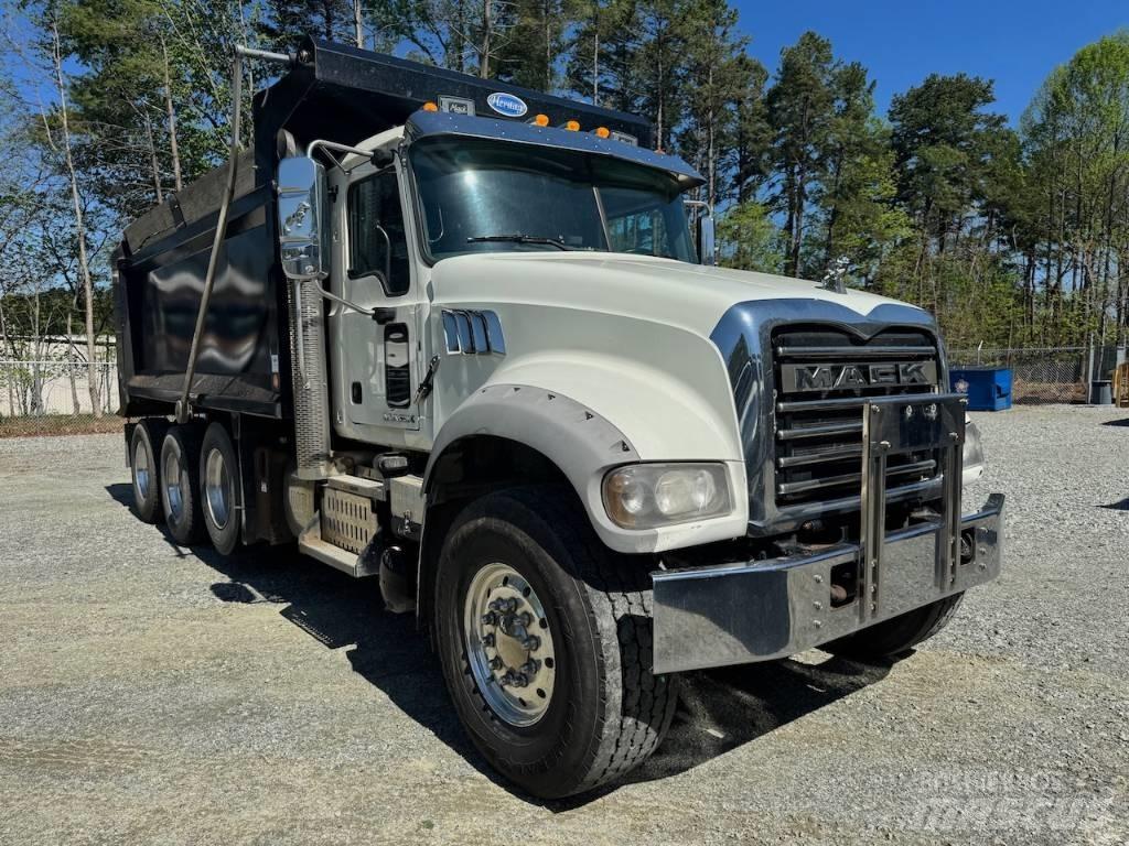 Mack GU713 Самоскиди
