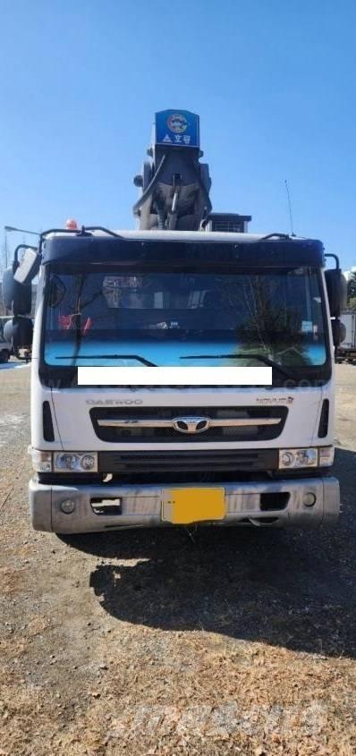 Horyong SKY450 Автовишки на базі вантажівки