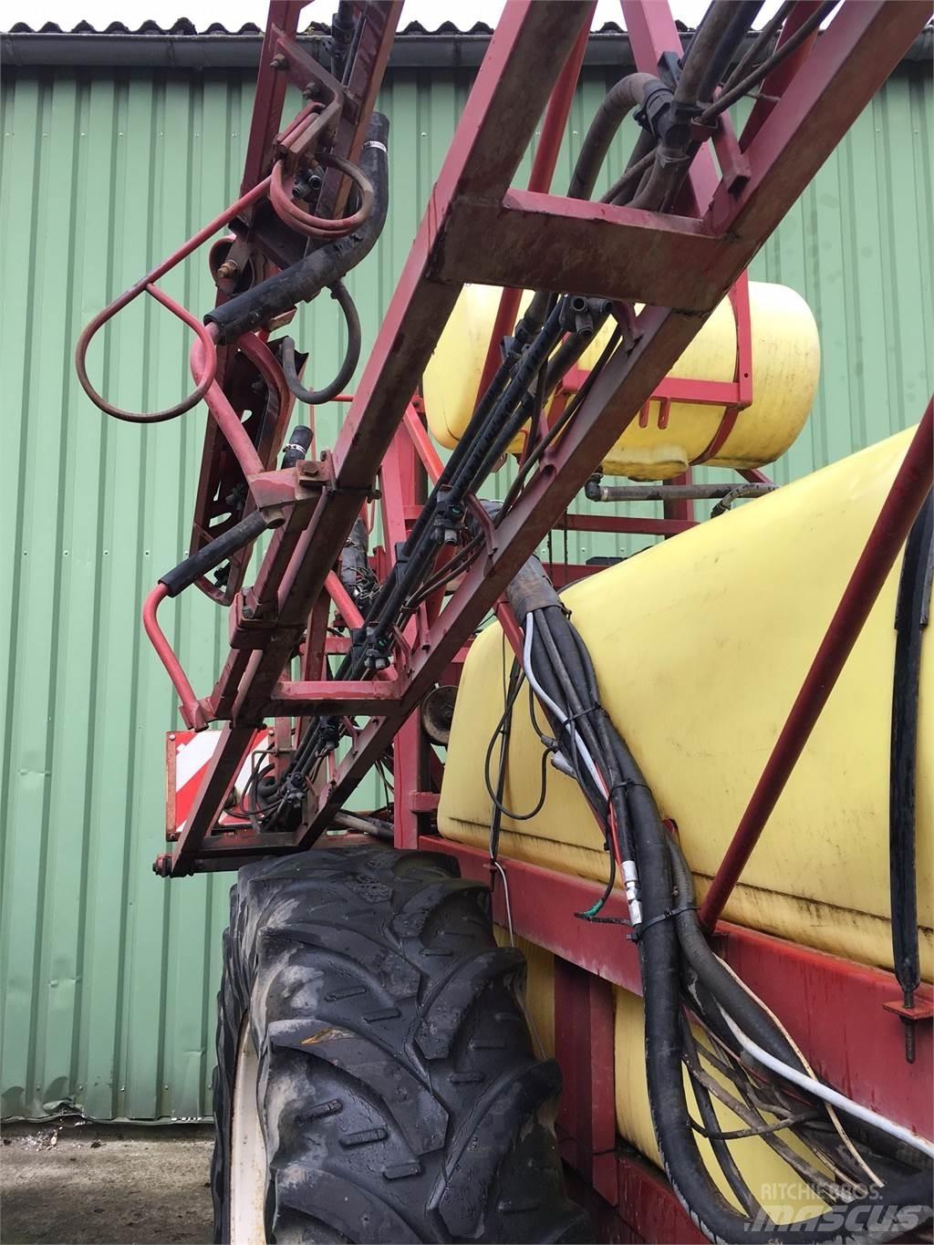 Hardi 3500 Причіпні обприскувачі