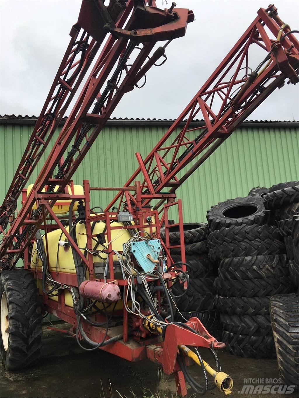 Hardi 3500 Причіпні обприскувачі