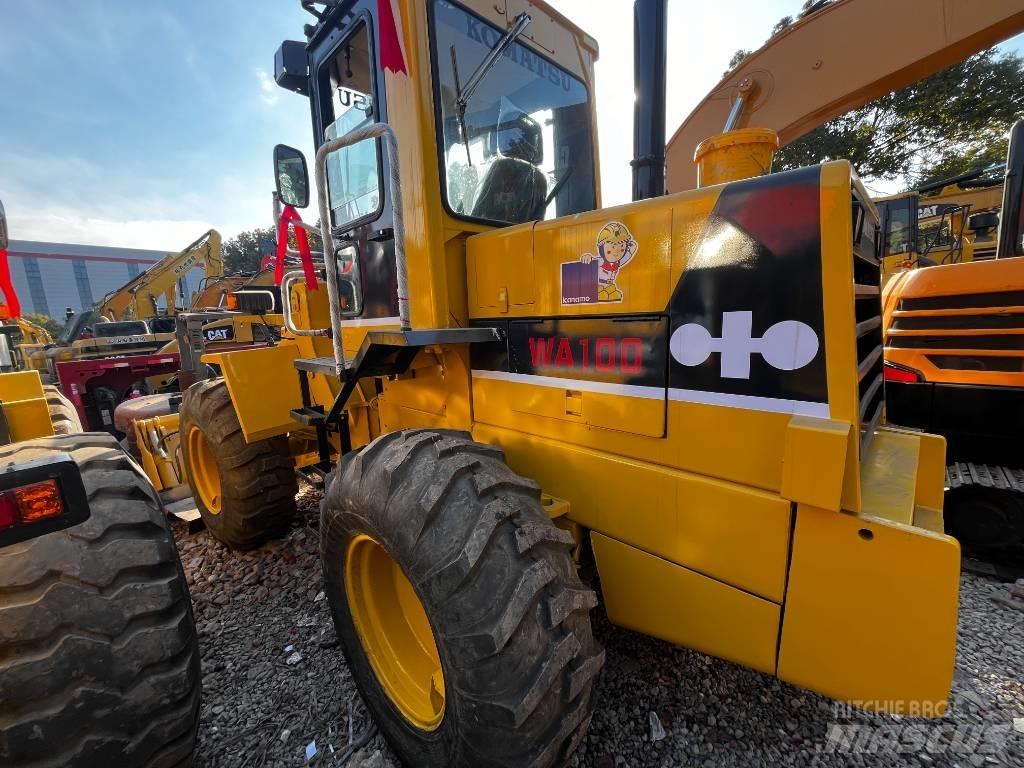 Komatsu WA100 Фронтальні навантажувачі