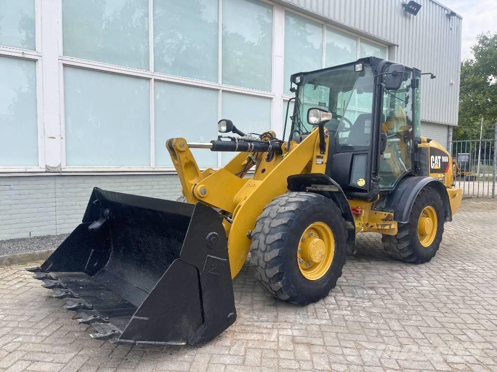 CAT 906 M    2018 Фронтальні навантажувачі