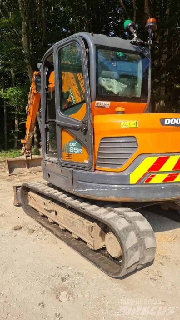 Doosan DX 85 R-3 Середні екскаватори 7т. - 12т.