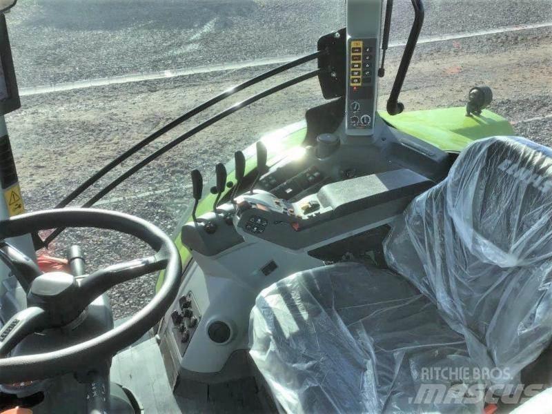 CLAAS ARION 530 Трактори