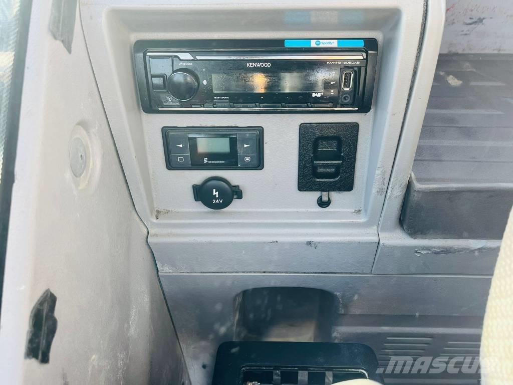 Volvo EC 250 EL Гусеничні екскаватори