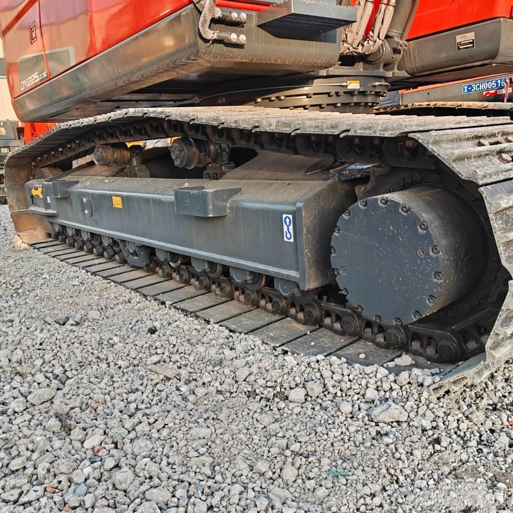 Doosan DX225LC-9C Гусеничні екскаватори