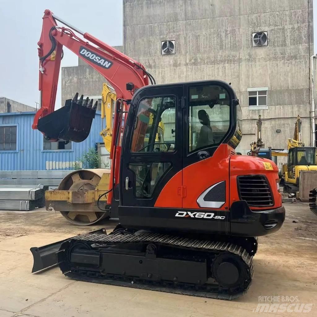 Doosan DX60 Гусеничні екскаватори