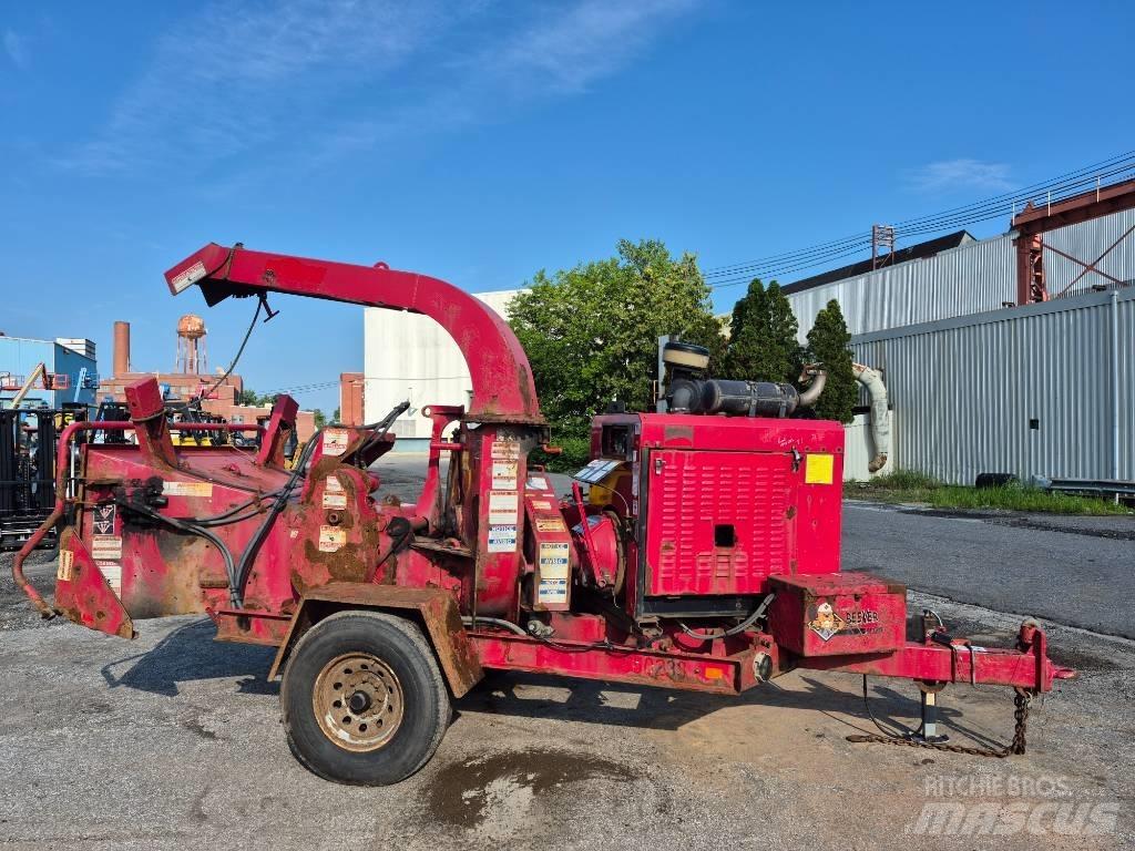 Morbark Beever MX12D Бензопили та очисні пили