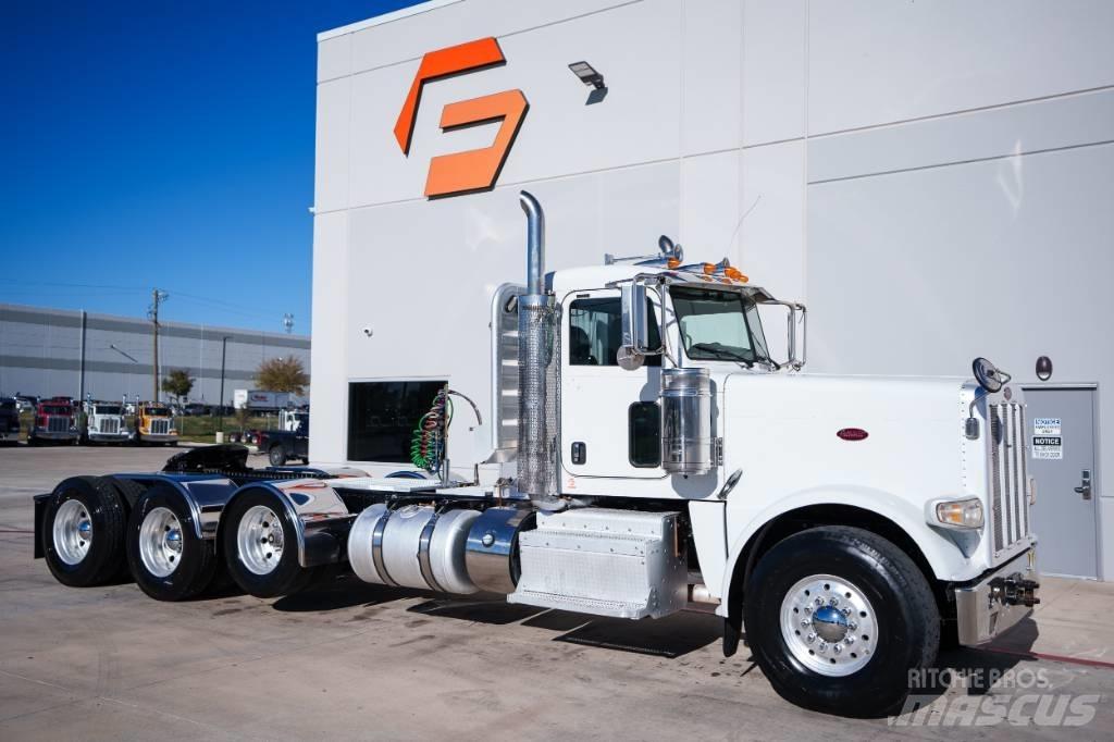 Peterbilt 388 Тягачі