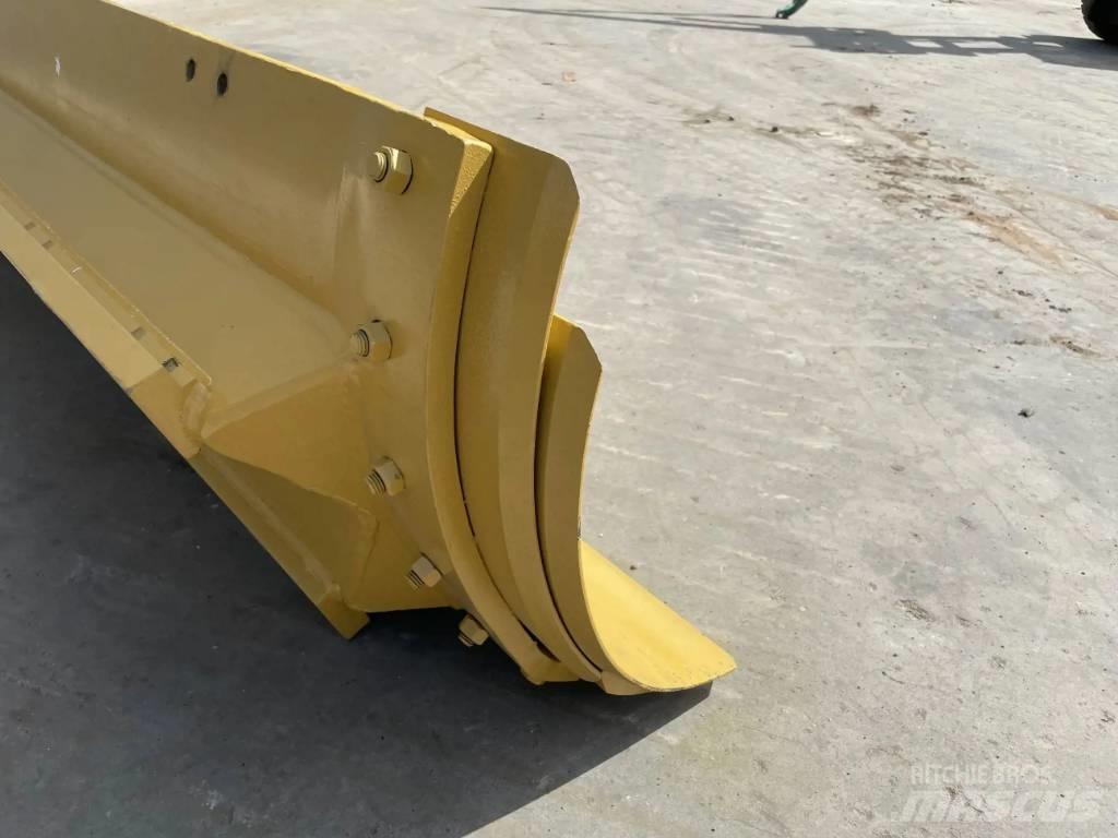 CAT 140K Moldboard Леміші