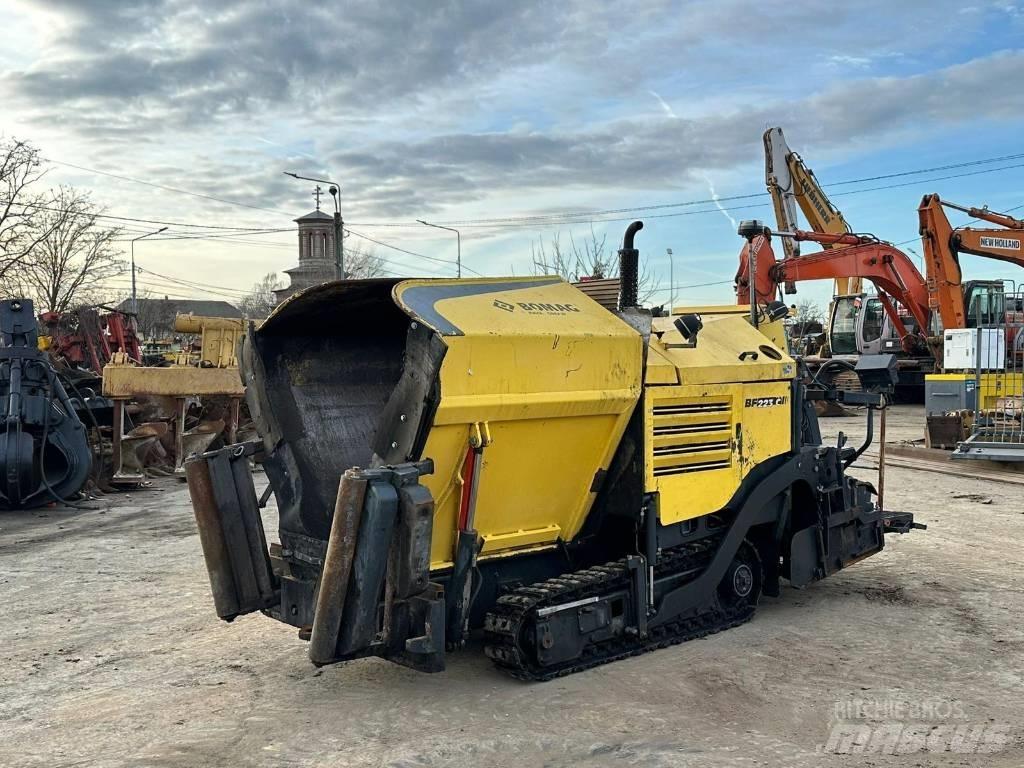Bomag BF 223 C Асфальтовкладачі