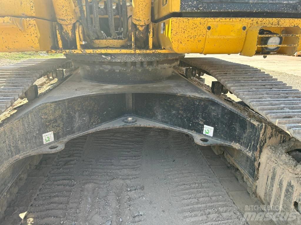Komatsu PC 210 NLC-8 Гусеничні екскаватори
