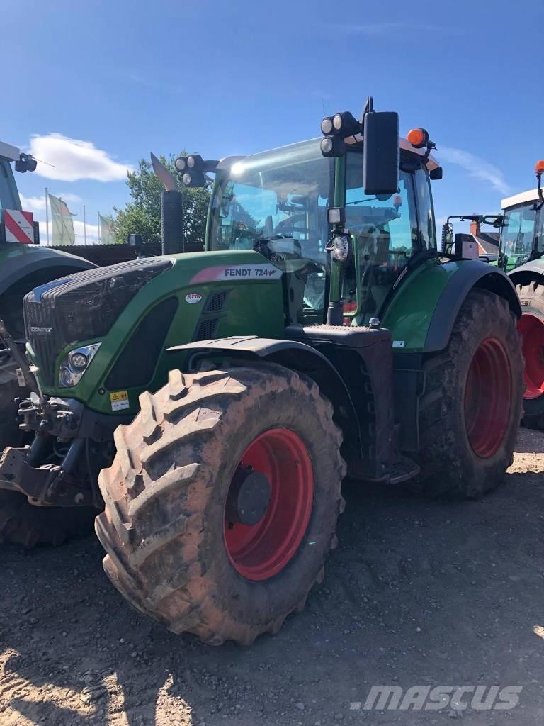 Fendt 724 Vario S4 Трактори
